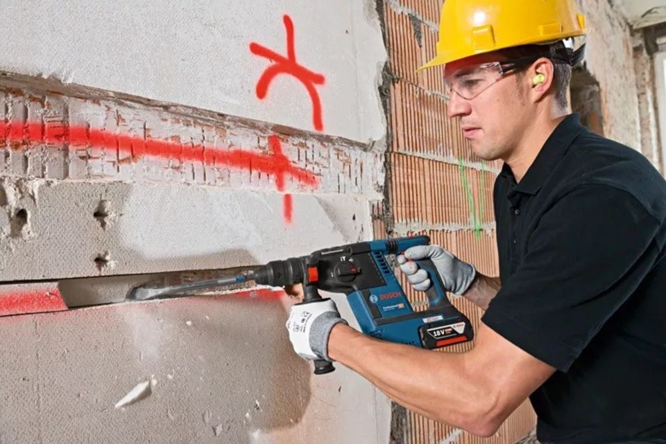 BOSCH GBH 18V 26 PRO Akku Bohrhammer SDS plus mieten in Neuenstein – 2