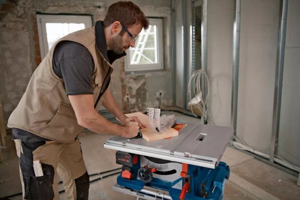 BOSCH GTS 18V 216 PRO Akku Tischkreissäge mieten bei Schwarz Mietpark – 2