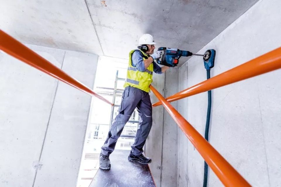 BOSCH GBH 18V 45 C PRO Akku Bohrhammer SDS max mieten in Neuenstein – 4