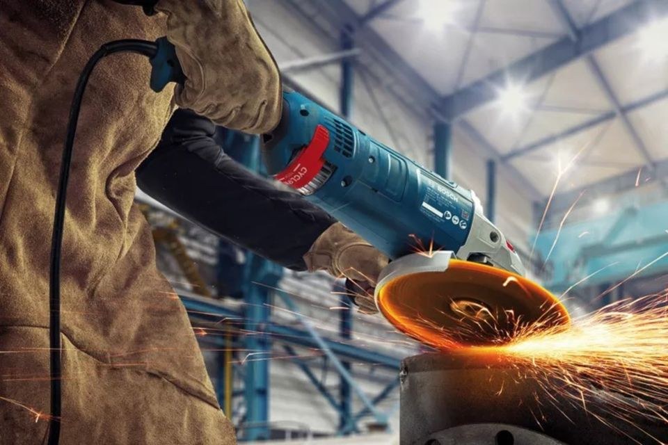 BOSCH GWS 24 230 JH PRO Winkelschleifer mieten bei Schwarz Mietpark – 4