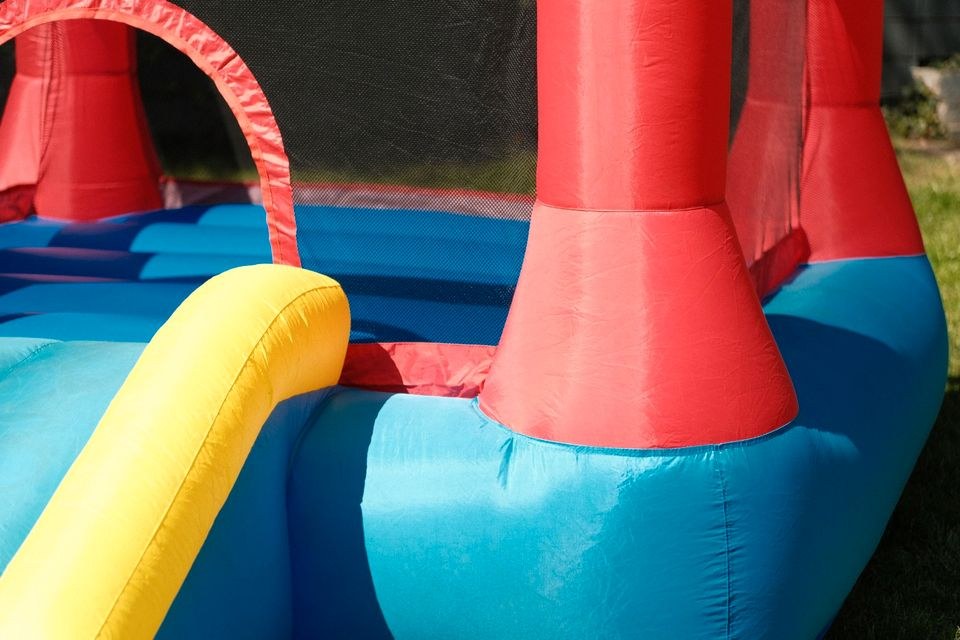 Hüpfburg Kindergeburtstag mieten bei Bucchianico – 4