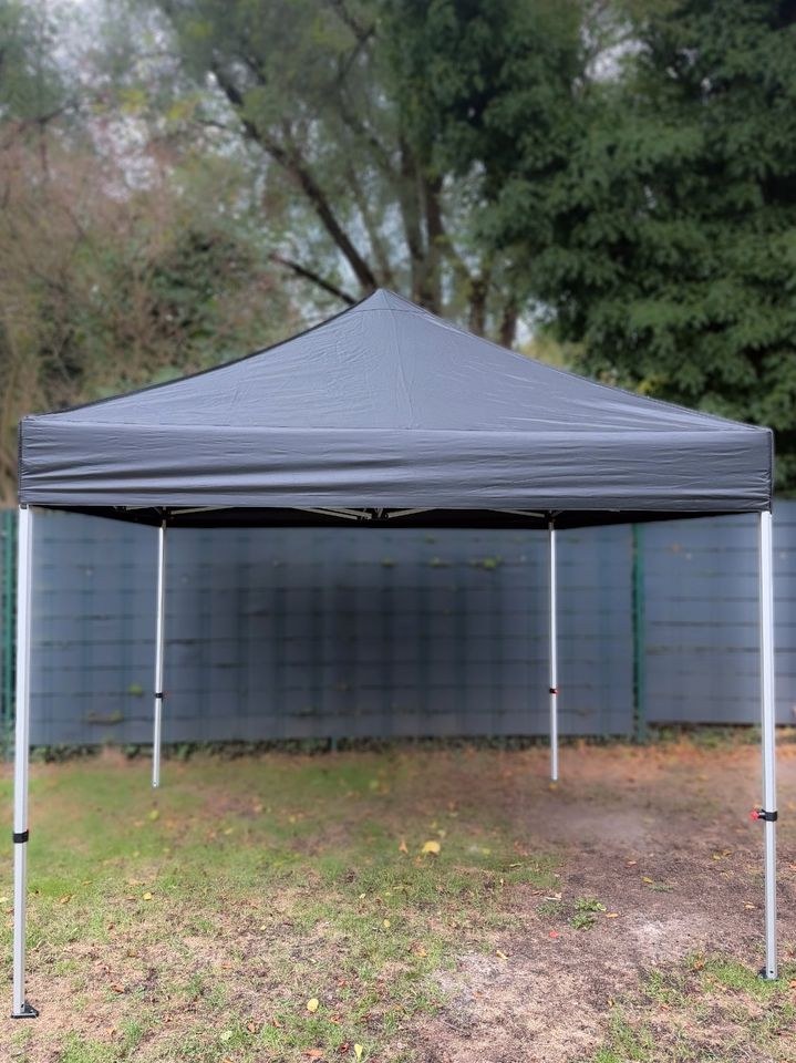 Faltpavillon 3x3 3x6 mieten bei Bucchianico – in Minuten aufgebaut