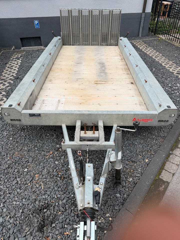 Maschinentransportanhänger 3000 kg mieten bei Bucchianico