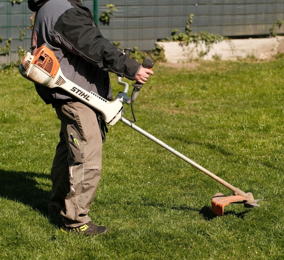 Freischneider mieten bei Bucchianico – für Garten & Grundstück