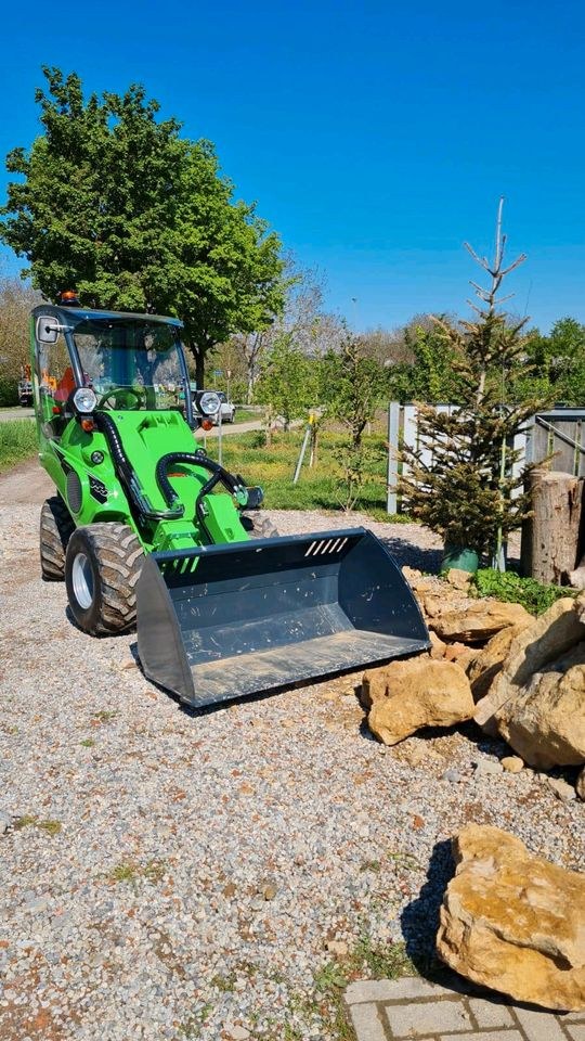 Radlader Avant 755i mieten in Gottenheim – für Schüttgut & Paletten – 3