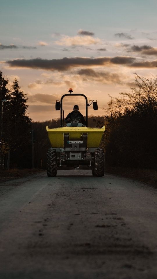 Raddumper 3t Nutzlast Dumper Wacker Neuson DW 30 mieten bei SE Design – 3