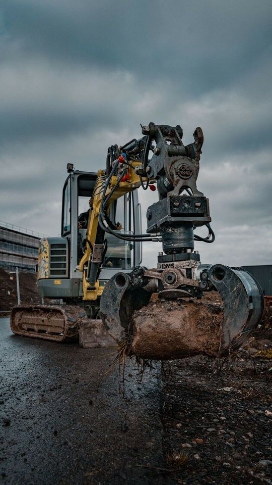 WN EZ26 Minibagger Kompaktbagger 2,8t Power Tilt mieten bei SE Design
