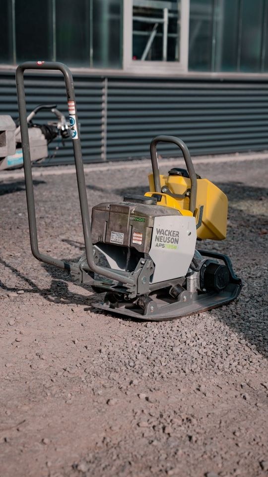 Wacker Neuson APS1135e Elektro Rüttelplatte mieten bei SE Design – 3