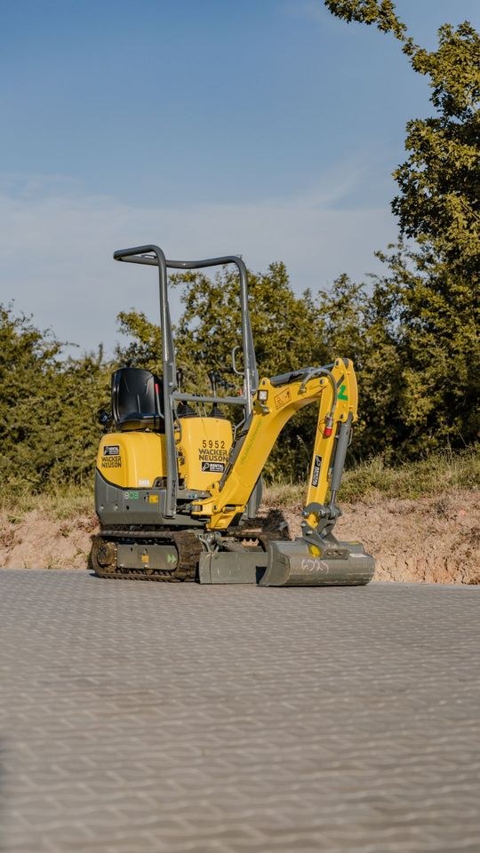 Wacker Neuson 803 Minibagger mieten bei SE Design – 2