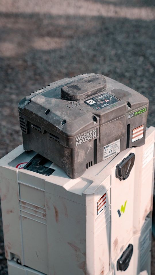 Wacker Neuson APS1135e Elektro Rüttelplatte mieten bei SE Design – 2