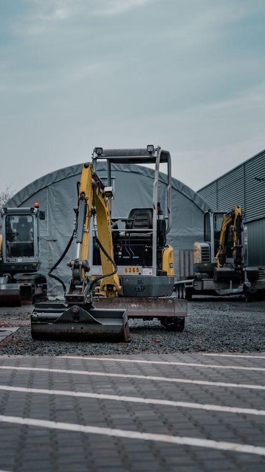 WN EZ17 Minibagger mieten bei SE Design – 4