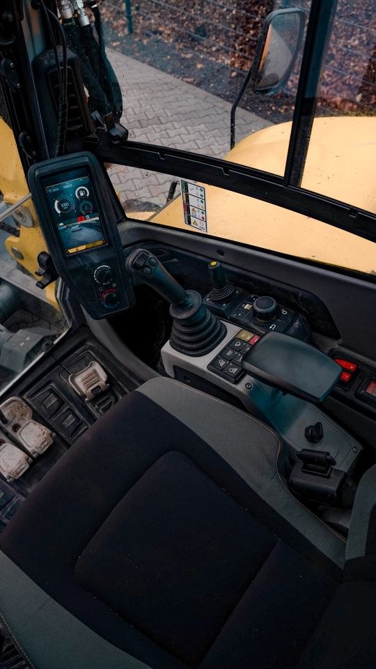 Wacker Neuson ET90 Kettenbagger mieten bei SE Design – 3