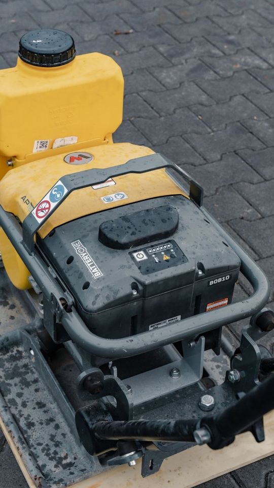 WN AP1850e Elektro Rüttelplatte mieten bei SE Design – 3
