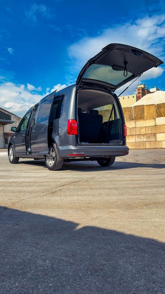 VW Caddy Maxi 7 Sitzer ideal Urlaub Gruppen mieten bei SKRent – 2