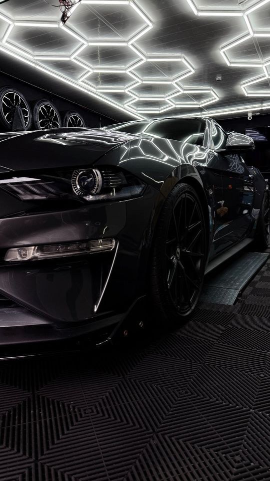 Ford Mustang GT Auto Sportwagen mieten bei SKRent – Fahrspaß auf Zeit – 2