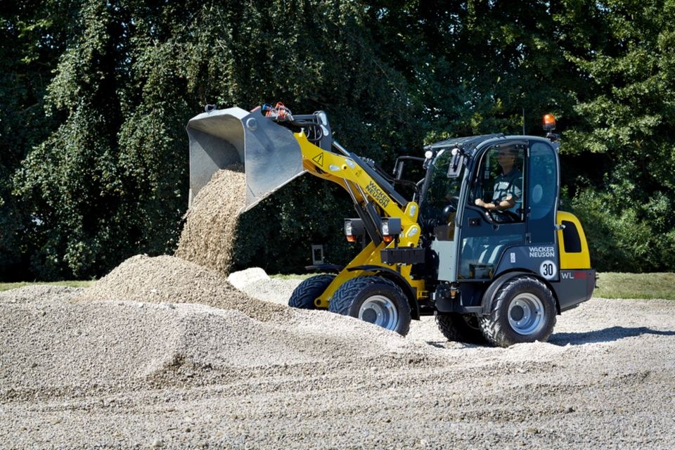 Radlder 2,5t Bagger Dumper,Kipper,Container mieten bei SLT Rental