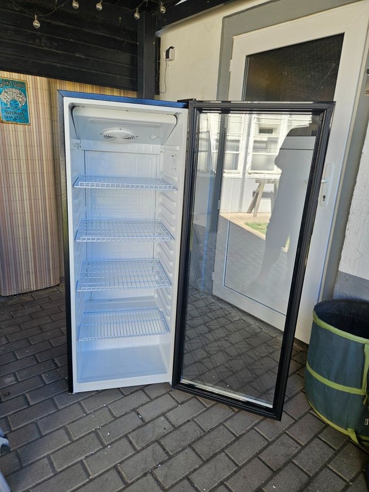 Getränkekühlschrank Glastür mieten bei Sommer Partyverleih – 2
