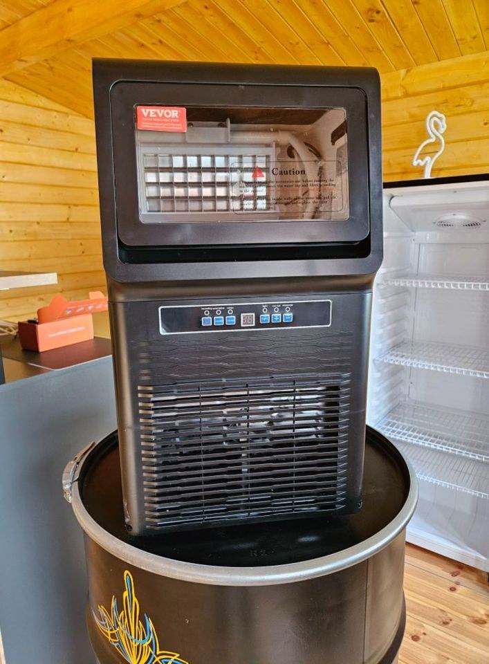 Eiswürfelmaschine mieten bei Sommer Partyverleih