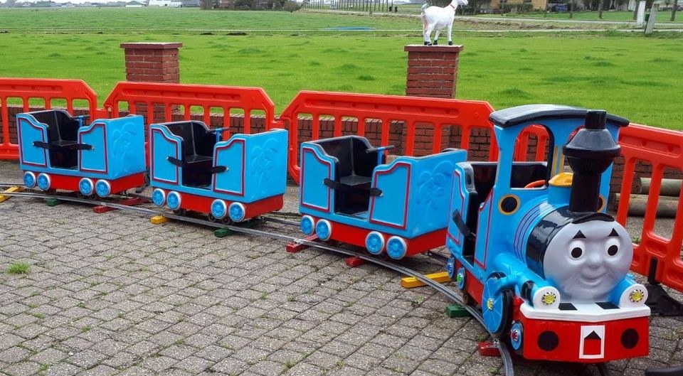 Kindereisenbahn Kinderkarussell Karussell mieten in Schlotheim – 4