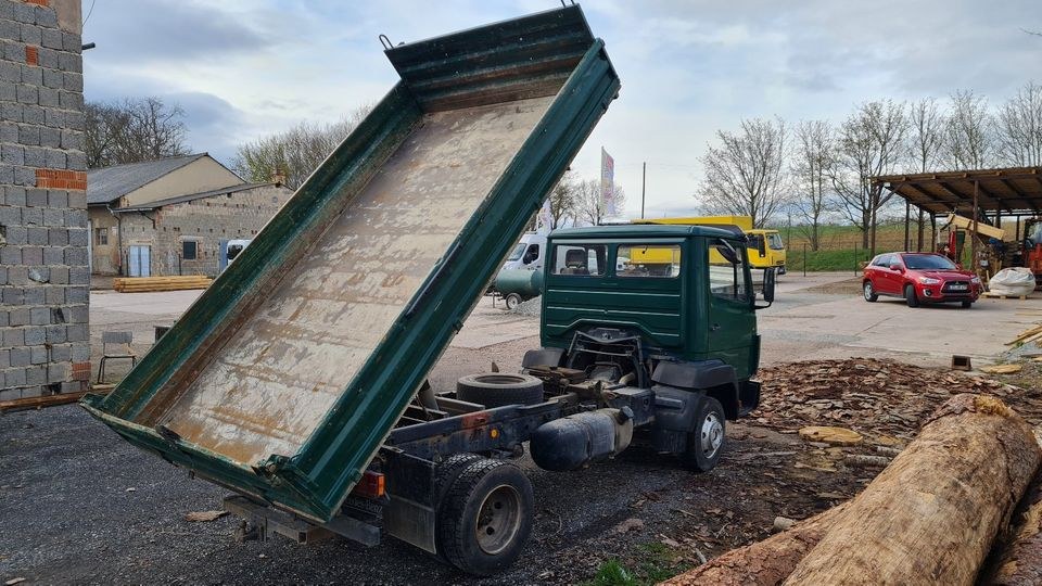 Kipper LKW 7,49 To 3 Seiten mieten in Schlotheim – 4