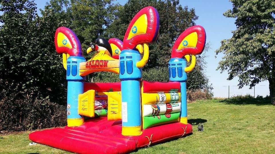 Hüpfburg Saloon Festzelt Partyzelt Stehtisch mieten in Schlotheim