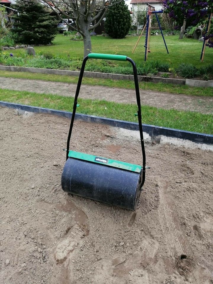 Rasenwalze mieten bei SW-Verleih – für ebenen Rasen