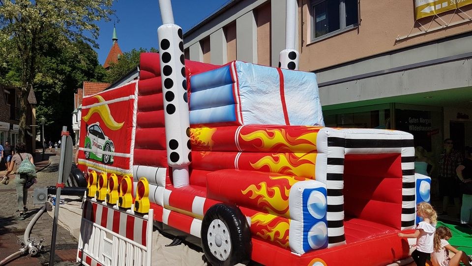 Große Truck LKW Hüpfburg mieten in Vechta – Hüpfspaß für jede Feier – 2