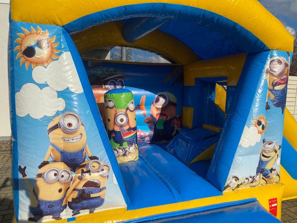 Minions Hüpfburg Donnerstag Montag mieten bei Spielpunkt – 4