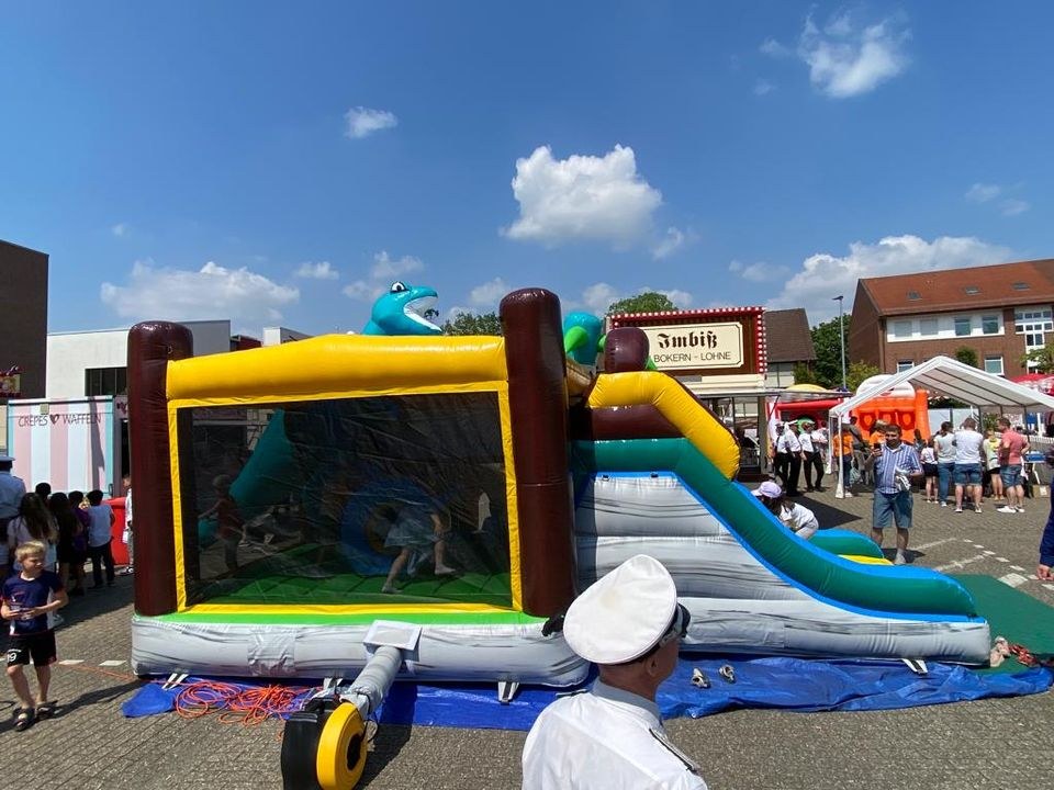 Große Dino Hüpfburg gesamte Wochenende mieten bei Spielpunkt – 3