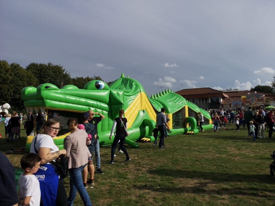 Kroko Hindernisparcours Hüpfburg mieten bei Spielpunkt