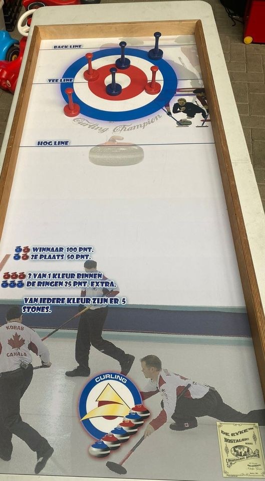 Tisch Curling Hüpfburg mieten bei Spielpunkt – Hüpfspaß für jede Feier