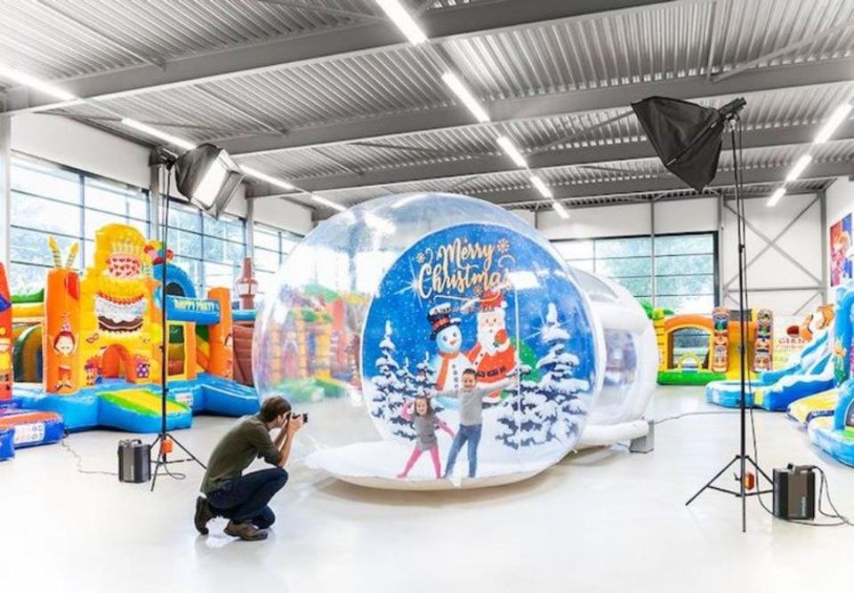 Aufblasbare Schneekugel mieten bei Spielpunkt – für Kinderfest & Feier – 2