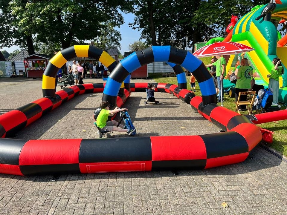 E drifter Go Karts Hüpfburg mieten in Vechta – Hüpfspaß für jede Feier – 4