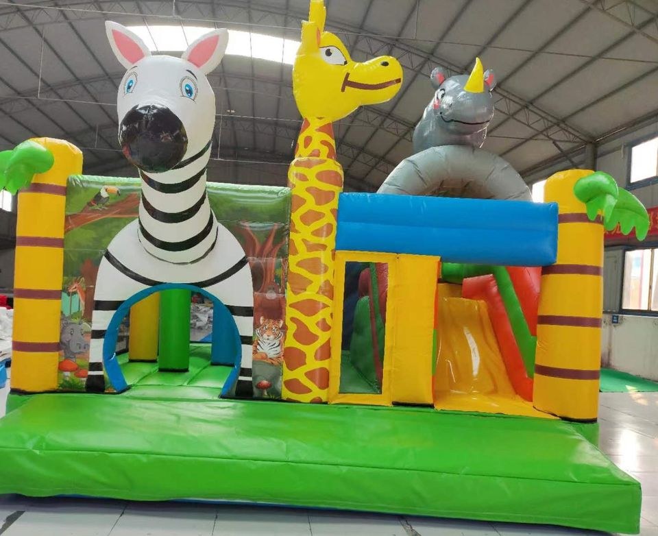 Verrückter Zoo Hüpfburg Do Mo 5,5m x 5m mieten bei Spielpunkt
