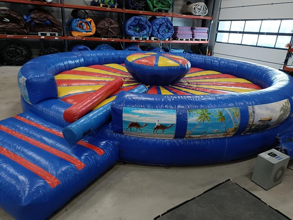 Zweikampfspiel Podest Hüpfburg mieten in Vechta – für jedes Wetter – 2