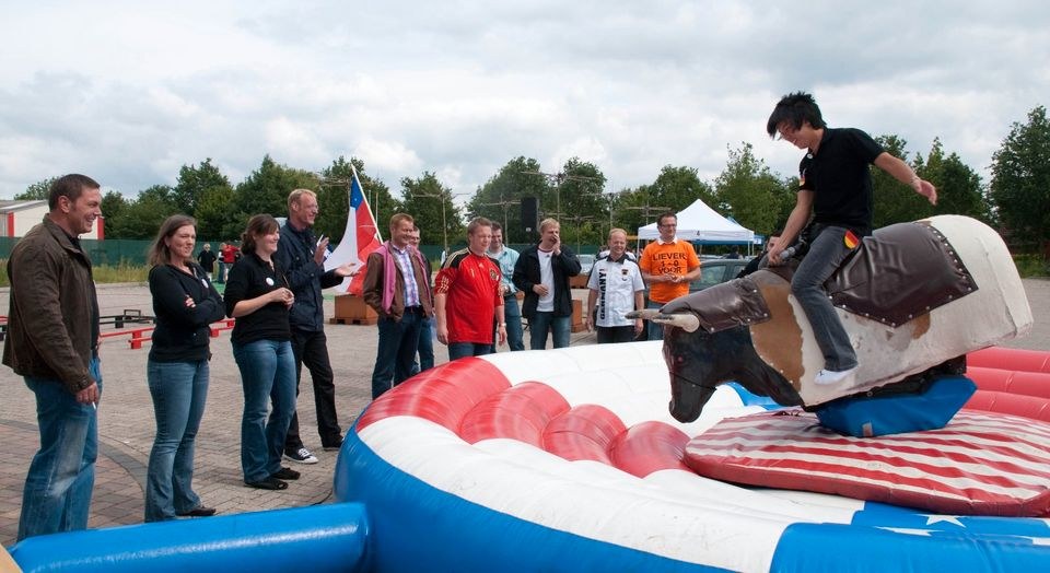 Bull riding big Rodeo groß Bullen reiten mieten bei Spielpunkt – 3