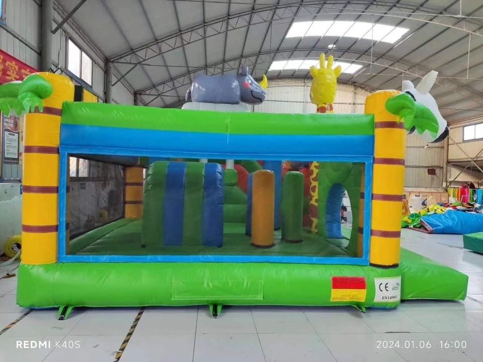 Safari Multi Hüpfburg mieten bei Spielpunkt – Hüpfspaß für jede Feier – 2