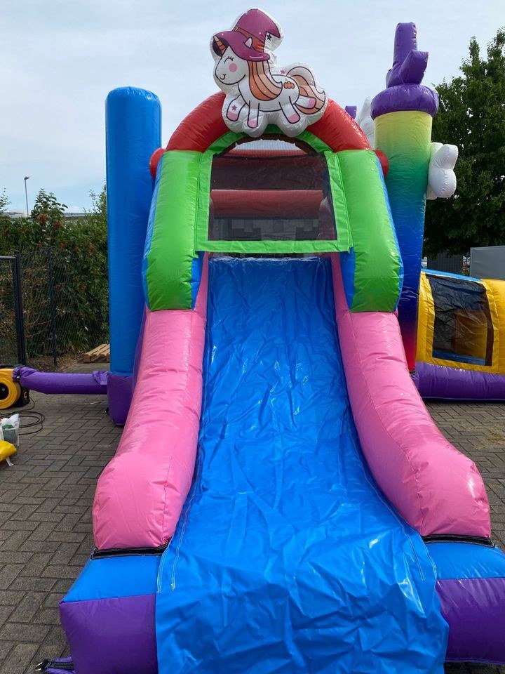 Große Einhorn Hüpfburg Rutsche mieten bei Spielpunkt – 3