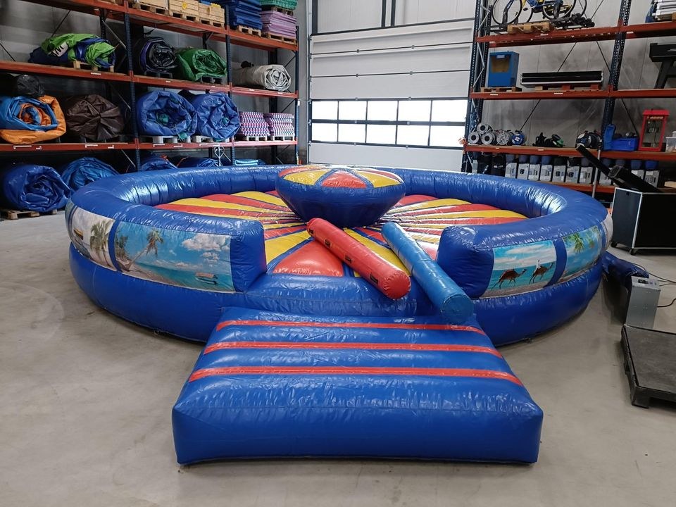Zweikampfspiel Podest Hüpfburg mieten in Vechta – für jedes Wetter