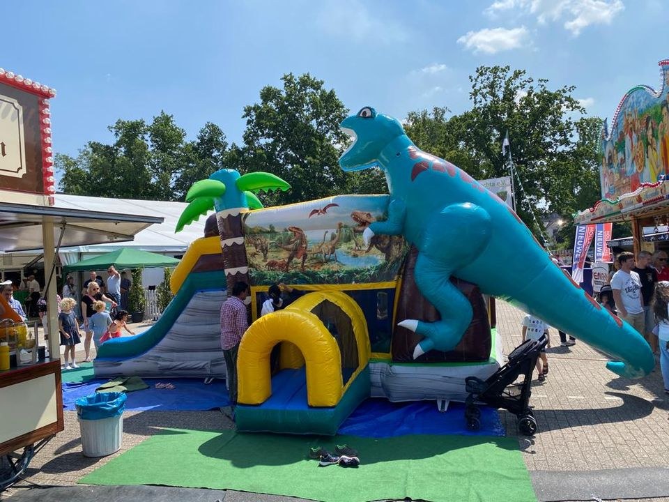 Große Dino Hüpfburg gesamte Wochenende mieten bei Spielpunkt – 4