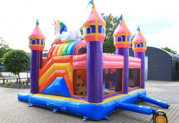 Einhorn Hüpfburg Donnerstag Montag mieten bei Spielpunkt – 3