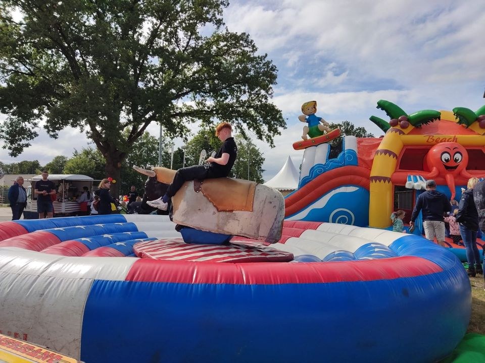 Bull riding big Rodeo groß Bullen reiten mieten bei Spielpunkt – 2