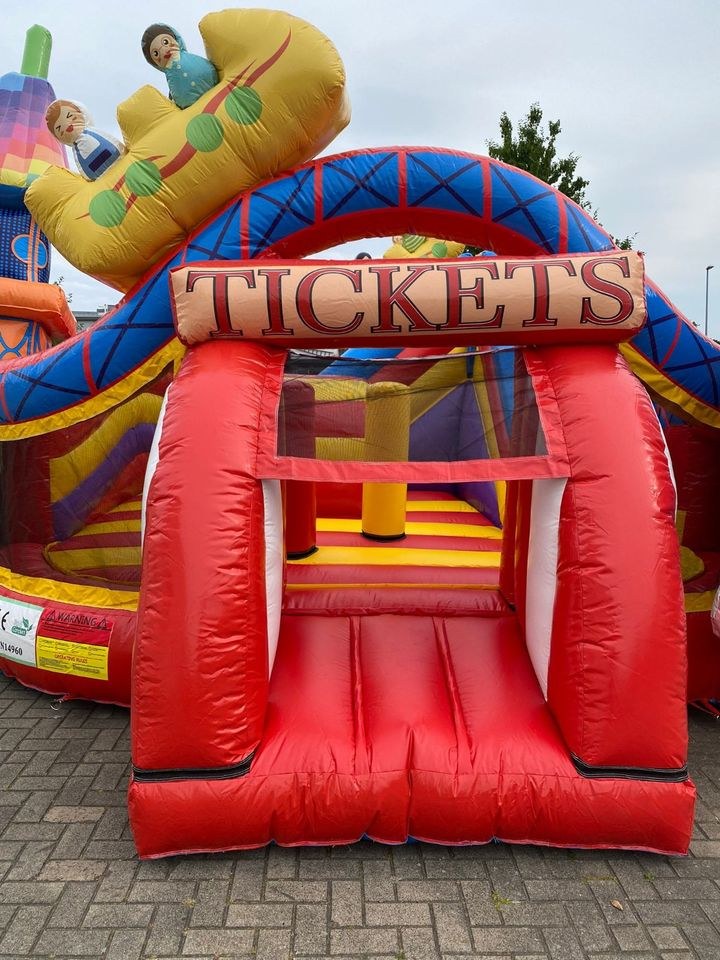 Kirmes Hüpfburg Donnerstag Montag mieten bei Spielpunkt – 2