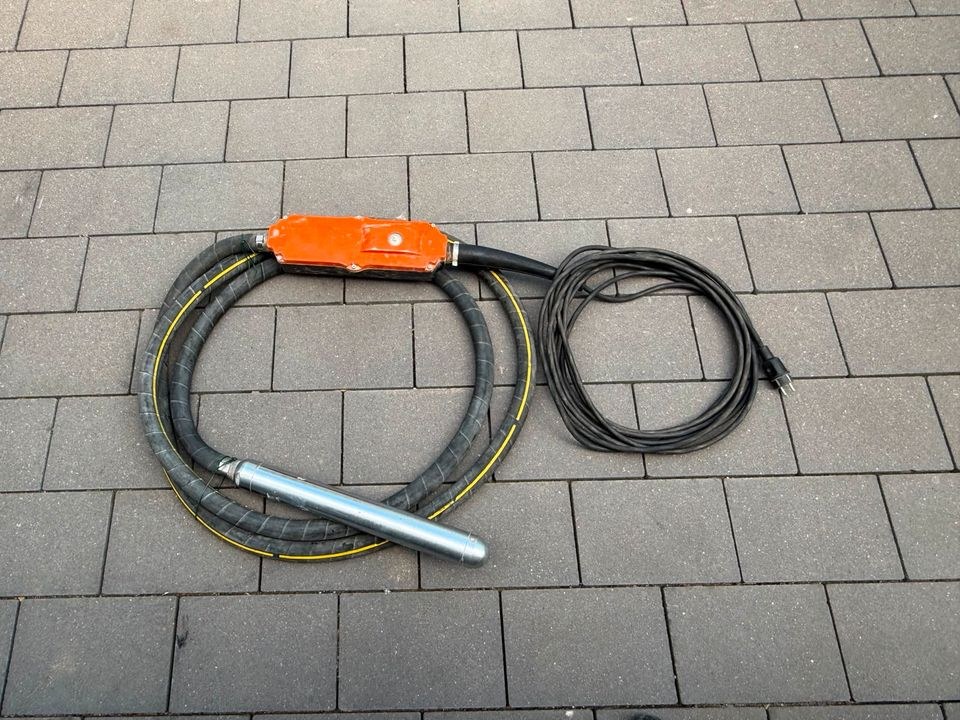Betonrüttler Innenrüttler Flaschenrüttler mieten bei Stefan Arens Bau