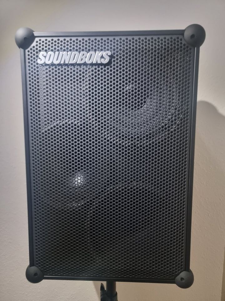 Soundboks 4 Akku Bluetooth Lautsprecher mieten
