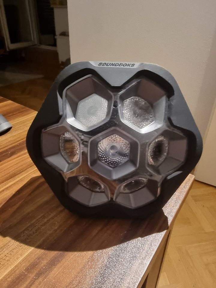 Soundboks Lightboks Akku Lampe mieten in Leipzig, Zentrum-Nord – 2