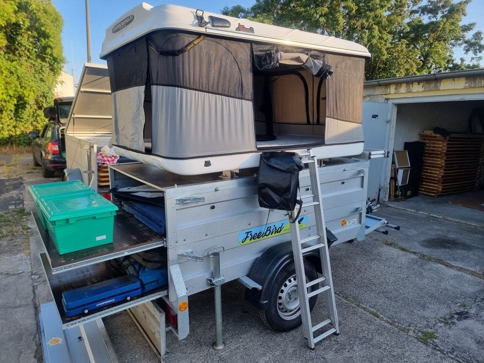 Campinganhänger Dachzelt Flexibles Ladesystem mieten