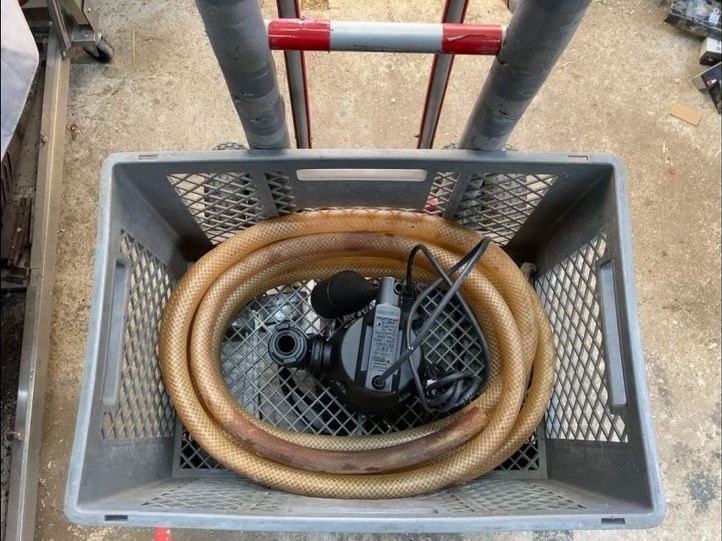 Schmutzwasser Tauch Pumpe,Hochwasser mieten in Hirz-Maulsbach – 4