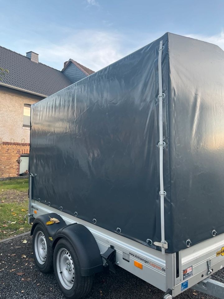 XL PKW Anhänger Mietanhänger Plane Spriegel 2.5t mieten – 4