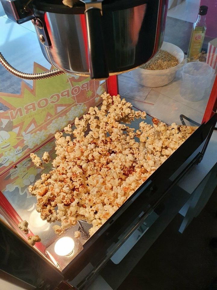 Popcornmaschine Zuckerwattenmaschine mieten bei S&V Veranstaltungs – 4